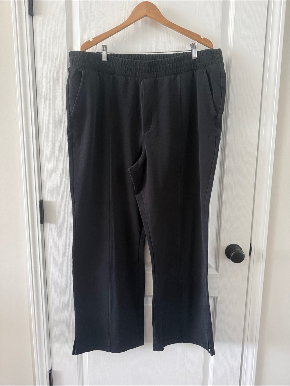 Black Elastic sweatpants